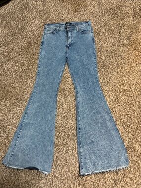 Classic High-Waist Light Blue Flare Jeans